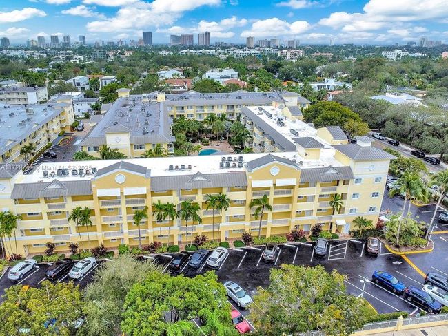 APT-703 - 1501 E Broward Blvd, Condo with 3 bedrooms, 2 bathrooms and null parking in Fort Lauderdale FL | Image 7