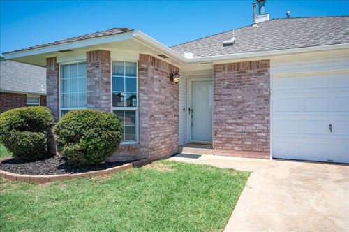 337 W Chantilly Way, Mustang, OK, 73064-3917 | Card Image