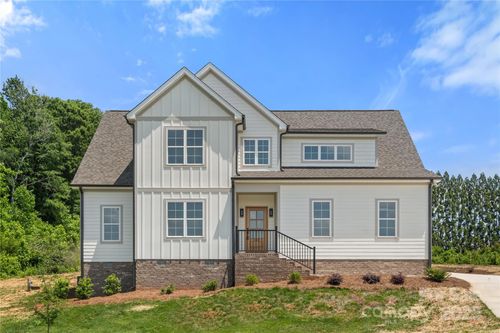 153 Summerlyn Dr, Mocksville, NC, 27028-4669 | Card Image