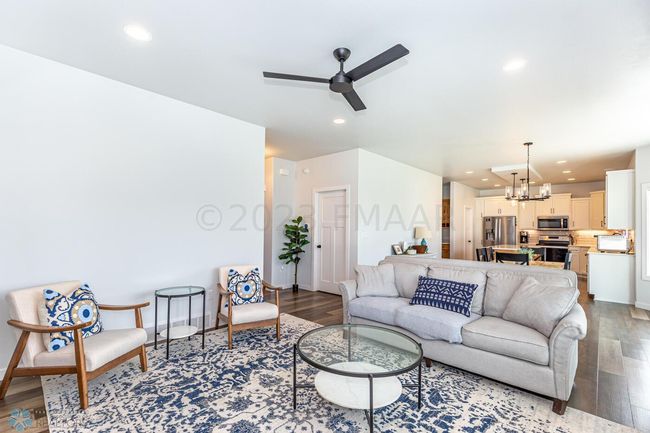 Living Room | Image 13
