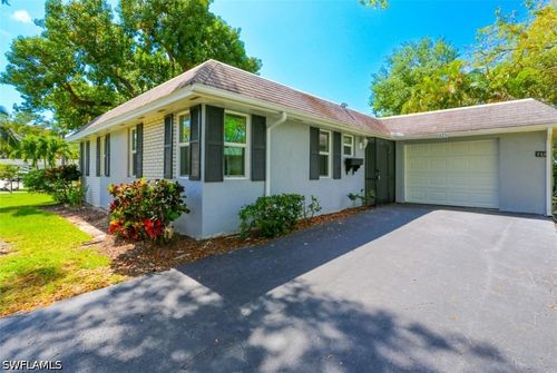 225 Georgetown Blvd, NAPLES, FL, 34112-0220 | Card Image