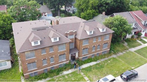 16159 Log Cabin St, Detroit, MI, 48203-2681 | Card Image