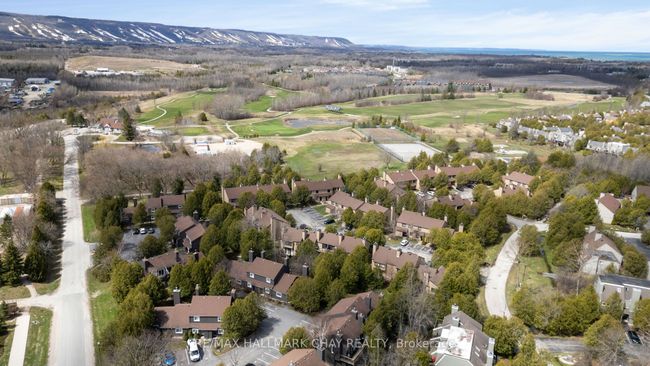 172 Escarpment Cres, Condo with 2 bedrooms, 1 bathrooms and 1 parking in Collingwood ON | Image 22