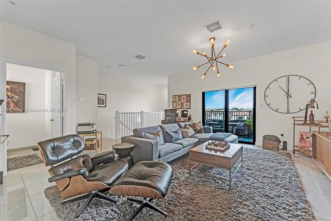 4690 Nw 84 Th Ave, Townhouse with 3 bedrooms, 5 bathrooms and null parking in Doral FL | Image 28