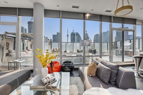 ph3301-1 Market St, Toronto, ON, M5E0A2 | Card Image