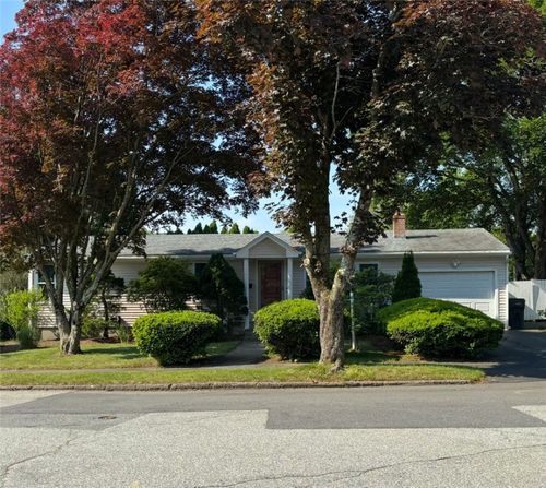 20 Wild Berry Dr, Cranston, RI, 02920-1217 | Card Image