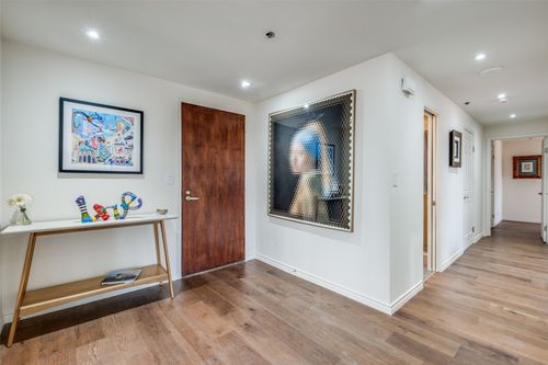 apt-501-3030 Mckinney Ave, Dallas, TX, 75204-7482 | Card Image