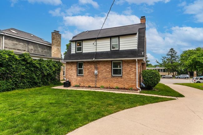 231 Glenview Ave, House other with 3 bedrooms, 2 bathrooms and null parking in Wauwatosa WI | Image 47