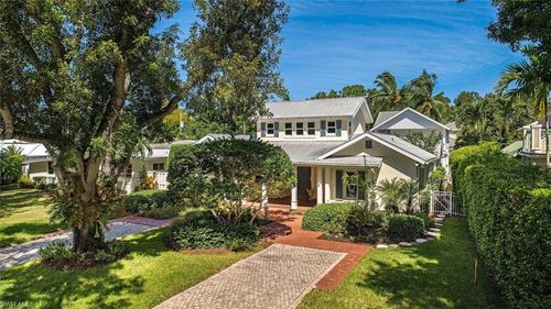 369 2nd Ave, Naples, FL, 34102-8466 | Card Image
