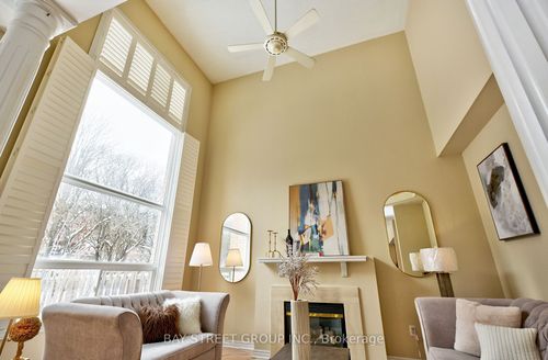 43 English Oak Dr, Richmond Hill, ON, L4E3W2 | Card Image