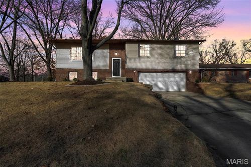 1 Marilyn Ct, East Alton, IL, 62024-1810 | Card Image