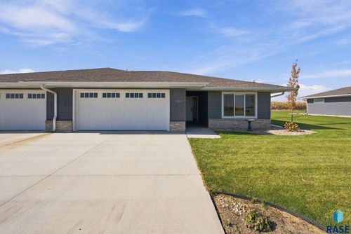 1603 Neil Ave Avenue, Dell Rapids, SD, 57022 | Card Image