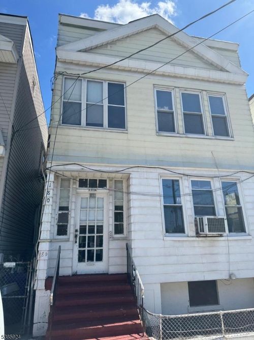 180 22nd St, Irvington, NJ, 07111-4428 | Card Image