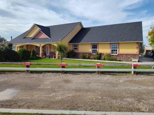 842 W 400 S, Heyburn, ID, 83336-9796 | Card Image