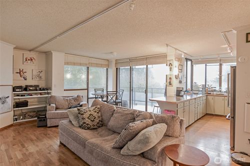 302-1910 Evergreen Park Dr Sw, Olympia, WA, 98502-5911 | Card Image