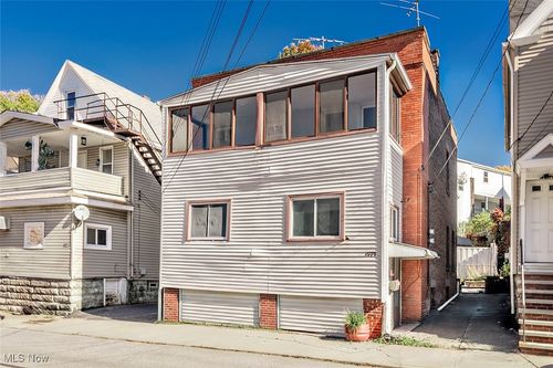 1975 E 124th Pl, Cleveland, OH, 44106-1913 | Card Image