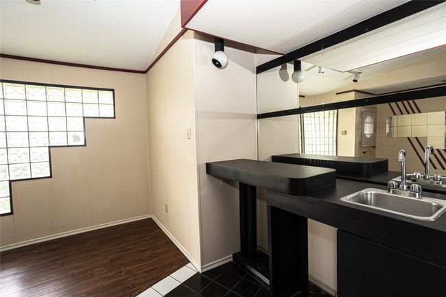 Wet Bar area | Image 4