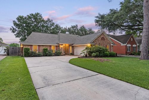 15818 Sweetwater Creek Dr, Houston, TX, 77095-1600 | Card Image