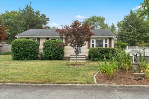 64 Deerfield Dr, Warwick, RI, 02886-3508 | Card Image