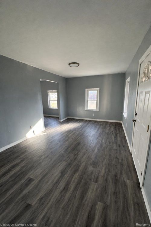 421 Polk Ave, River Rouge, MI, 48218-1042 | Card Image