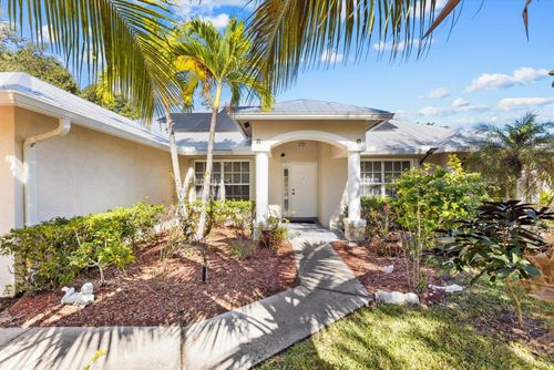 981 Sw Mccracken Ave, Port St. Lucie, FL, 34953-3681 | Card Image