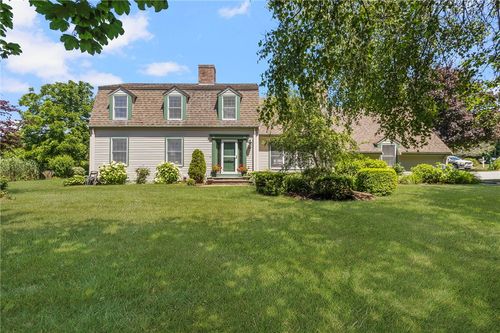 227 Prospect Avenue, Middletown, RI, 02842 | Card Image