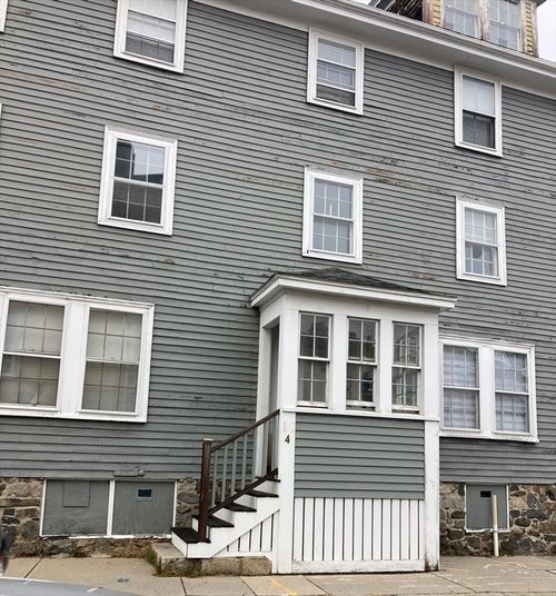 apt-2-4 Market Sq, Marblehead, MA, 01945-3652 | Card Image