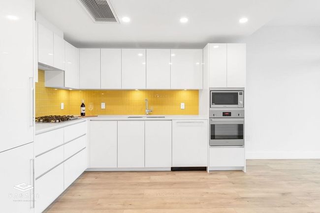 2907 - 10428 Whalley Blvd, Condo with 1 bedrooms, 1 bathrooms and 1 parking in Surrey BC | Image 8