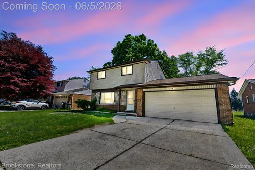 10835 Melbourne Ave, Allen Park, MI, 48101-1185 | Card Image