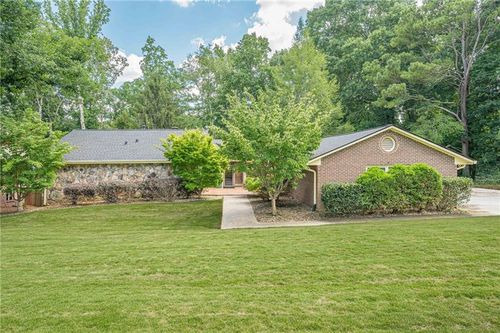 115 Farmstead Ln, Roswell, GA, 30075-1211 | Card Image