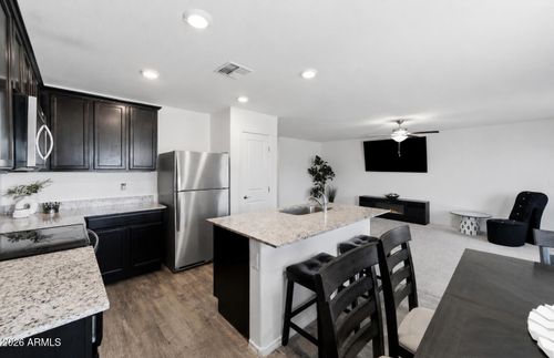 232 S Oak St, Florence, AZ, 85132-5022 | Card Image