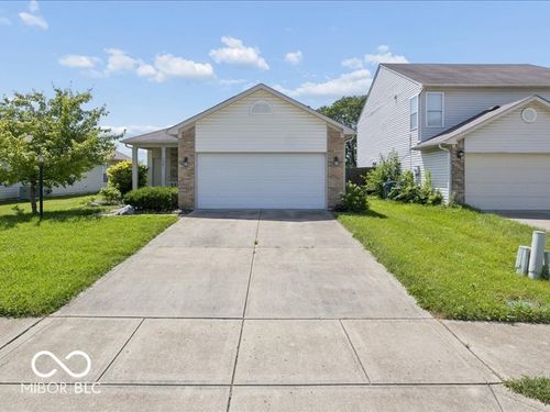 15501 Wandering Way, Noblesville, IN, 46060-8009 | Card Image
