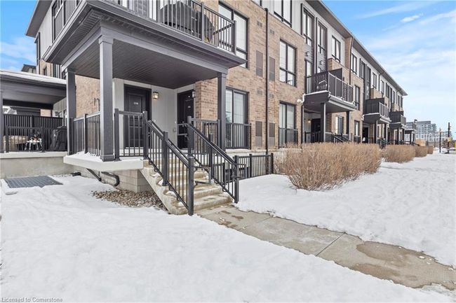 102 - 1200 Main St E, Townhouse with 2 bedrooms, 3 bathrooms and 1 parking in Milton ON | Image 5