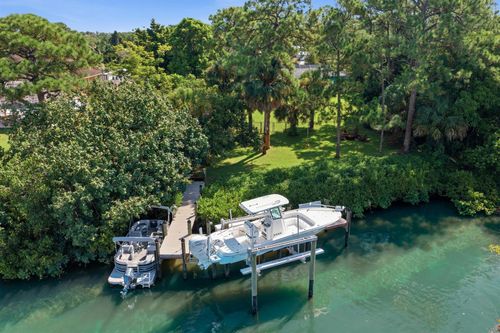 4916 Se Manatee Cove Rd, Stuart, FL, 34997-1701 | Card Image