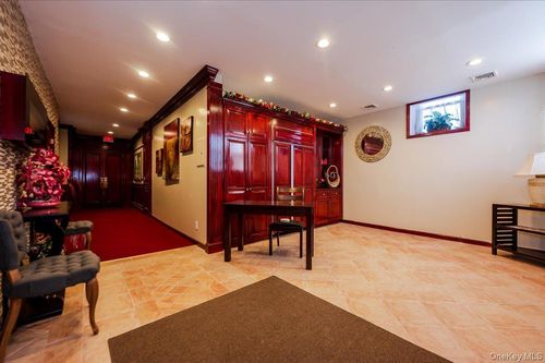 134 Jefferson St, Inwood, NY, 11096-2110 | Card Image