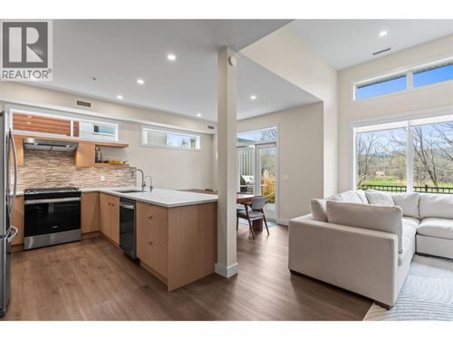 20-3719 Woodsdale Rd, Lake Country, BC, V4V1X2 | Card Image