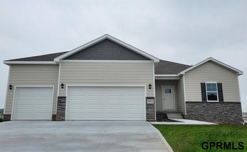 17063 Reynolds St, Bennington, NE, 68007-1732 | Card Image