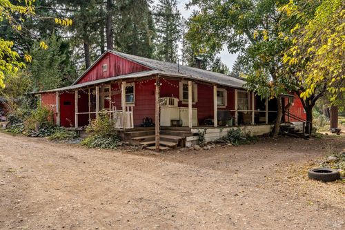 1995 E Hill Rd, Willits, CA, 95490 | Card Image