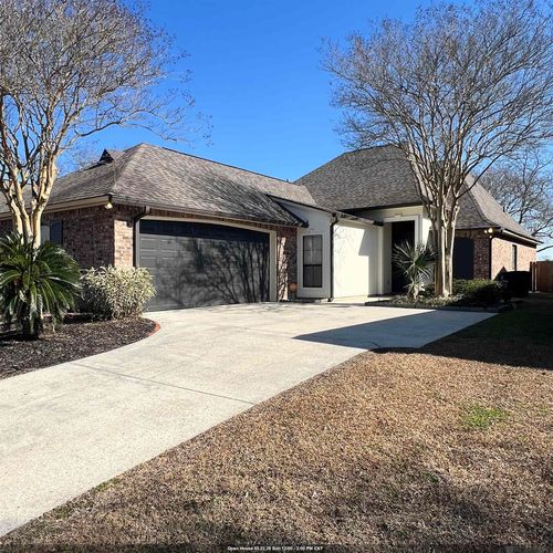 9504 Country Lake Dr, Baton Rouge, LA, 70817-7029 | Card Image