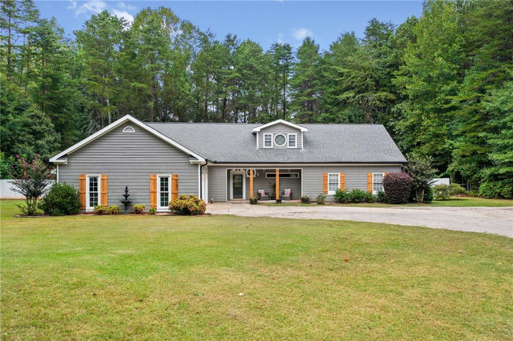 Clearsprings Dr, Lawrenceville, GA 30046