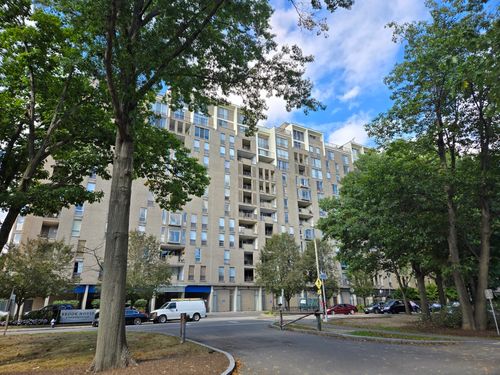 703-77 Pond Ave, Brookline, MA, 02445-7114 | Card Image