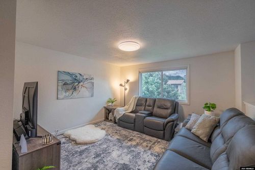 3041 Wood Duck Ave, Juneau, AK, 99801-9291 | Card Image
