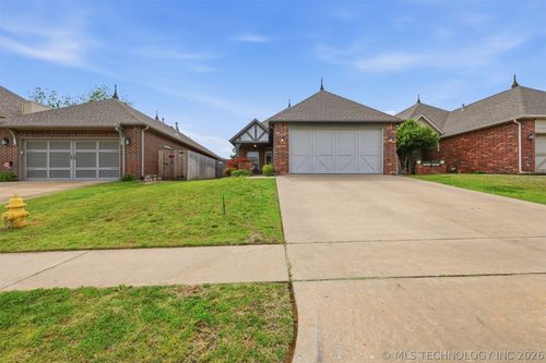 522 N Willow Ct, Jenks, OK, 74037-3466 | Card Image