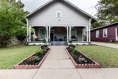 2017 Grainger St, Fort Worth, TX, 76110-2112 | Card Image