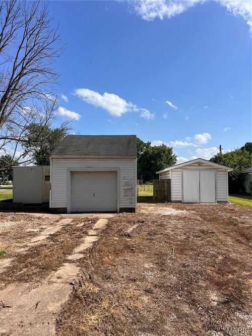196 E Elm Street, Winfield, MO, 63389 | Card Image
