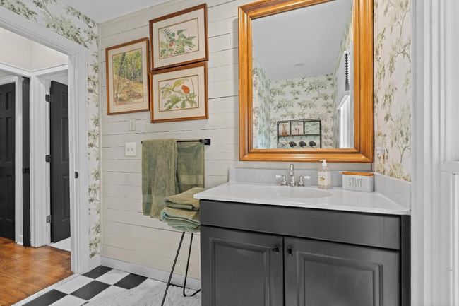 Guest Bath on the Main Level | Image 25