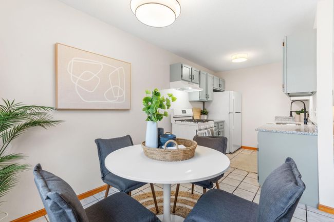 3242 Hill Ridge Dr, Townhouse with 3 bedrooms, 2 bathrooms and null parking in Eagan MN | Image 4