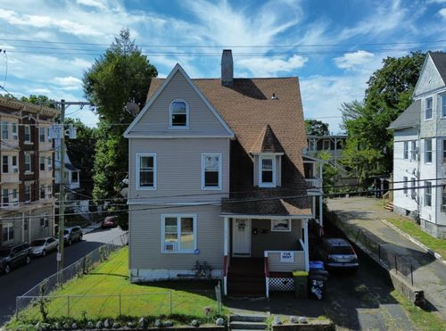 2-215 Willow St, Waterbury, CT, 06710-1949 | Card Image