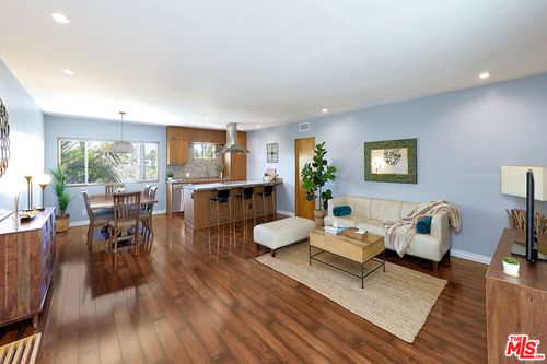 apt-302-2002 4th St, Santa Monica, CA, 90405-1134 | Card Image