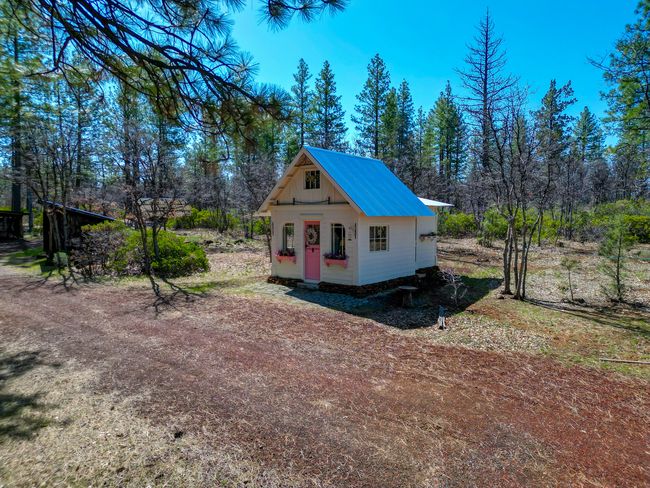 547705 Old Highway Rd, House other with 3 bedrooms, 3 bathrooms and null parking in Mcarthur CA | Image 38